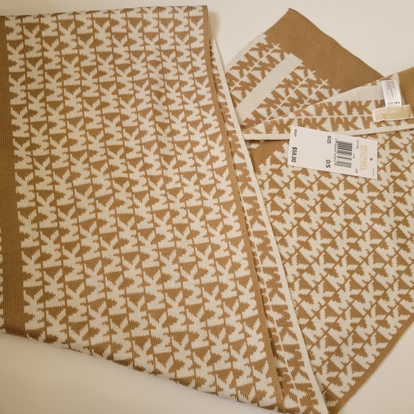 NWT $58 Michael Kors MK Camel & Cream Logo Signature Stripe Scarf - Picture 2 of 6